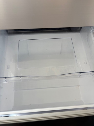ほぼ新品　　265L3ドア冷蔵庫