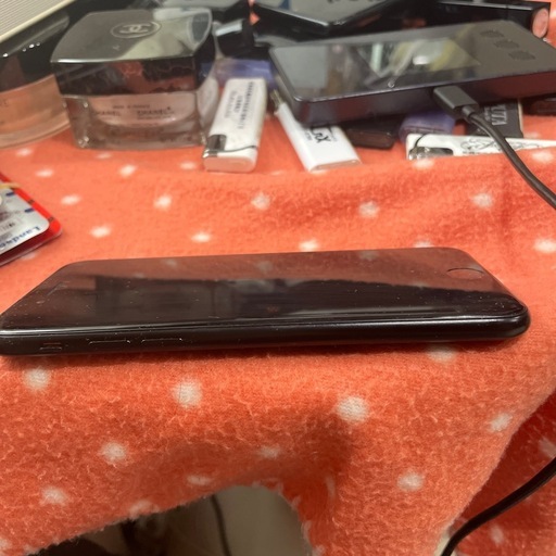 iPhoneSE2   64g？128g？256g？