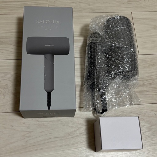 【新品未使用】SALONIA スムースシャインドライヤー グレー Amazon.co.jp: SALONIA サロニア スムースシャイン ドライヤー 大風量 