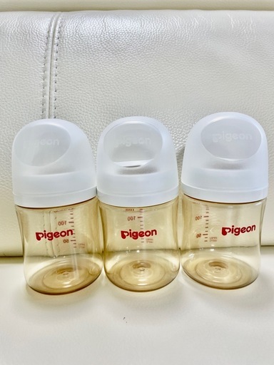 ピジョン　母乳実感　哺乳びん（プラスチック製）