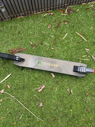 【取引中】SCOOTER 電動スクーターキックボード折りたたみ式　 折りたたみ原付・電動キックボードのメリットや注意点を紹介 
