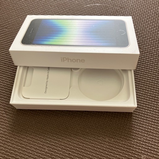 iPhone SE  第三世代　　　ホワイト
