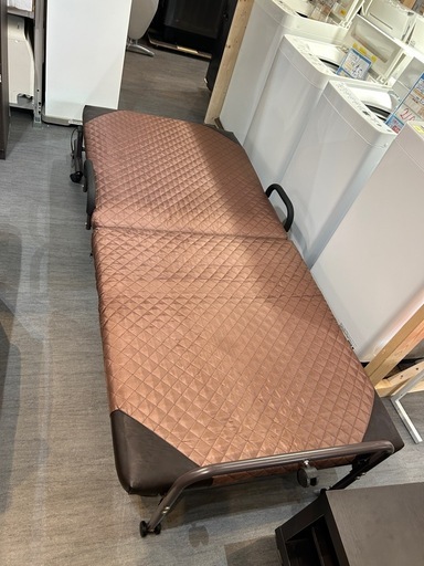 【訳あり 金具サビあり】【折りたたみベッド】【茶色系】クリーニング済み【管理番号0629】ヨ