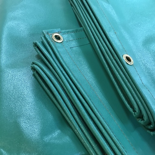 トラック荷台シート。