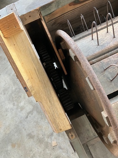 足踏み脱穀機