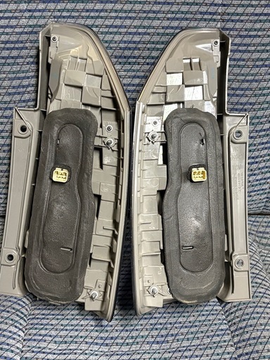 さらに値下げ！ZRR70 BOXY ボクシー煌 純正テールランプ左右 極美品
