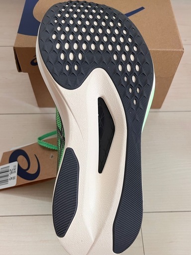 【新品未使用】ASICS マジックスピード 5 グリーン色 25.5cm