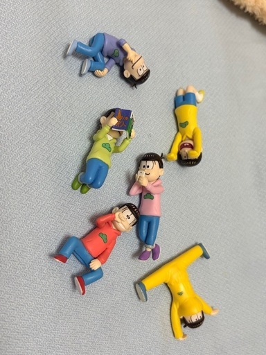 おそ松さんグッズまとめ売り (hiro) 原町のフィギュアの中古あげます