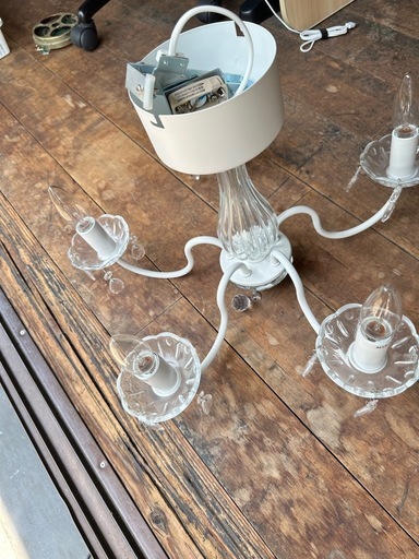 イケア（IKEA） イケア/IKEA LED電球付きシャンデリアライト3灯/LED IKEA　 照明器具　 シャンデリア型 　LED電球付き　5灯　天井照明　家電