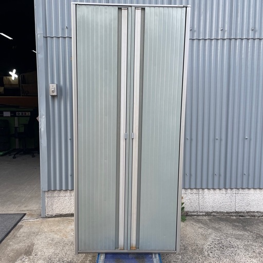 中古品 屋外 物置 スリム 背高 鍵なし 観音開き 棚板あり 鉄製 ベランダ物置 My Veranda TAKUBO