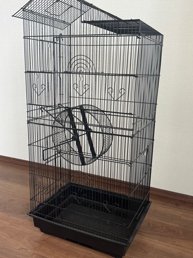屋根付きの大型ケージ