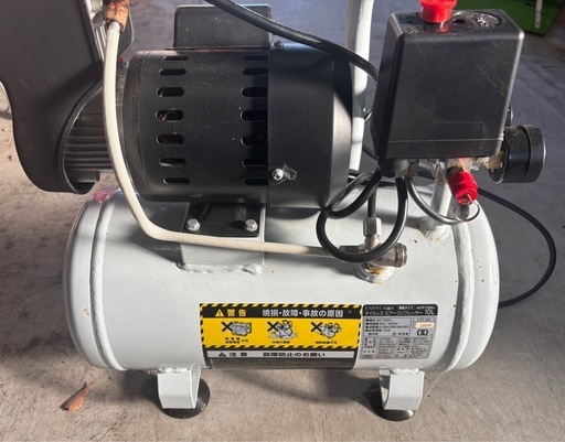 小型オイルレスコンプレッサー10L 静音タイプ