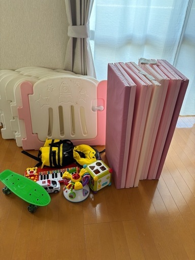 ベビー用品まとめて 安全 プレイマット ベビーサークル おもちゃ等