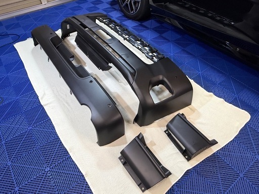 新車外し　9型ナロー　ハイエース　バンパーセット