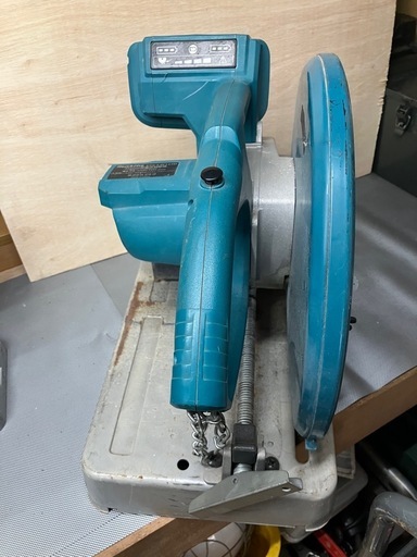 ②マキタ　 355ｍｍ　 充電式切断機　 LW141D　