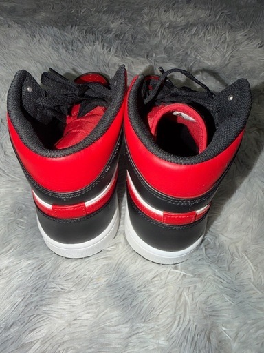 Air Jordan 1
