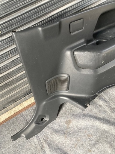 JB23W スズキ ジムニー  右 運転席側 クォーター 内張 トリム （0）