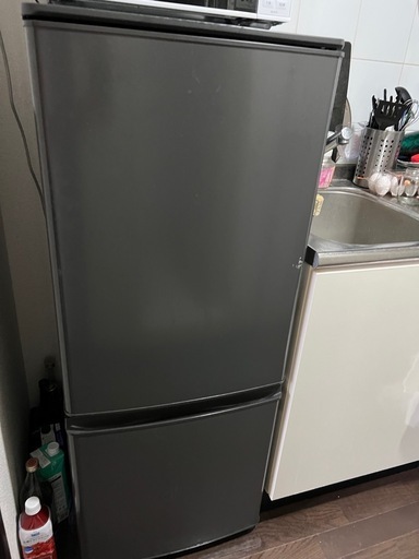 【美品】【2024年製】三菱電機冷蔵庫MR-P15J-H [マットチャコール]