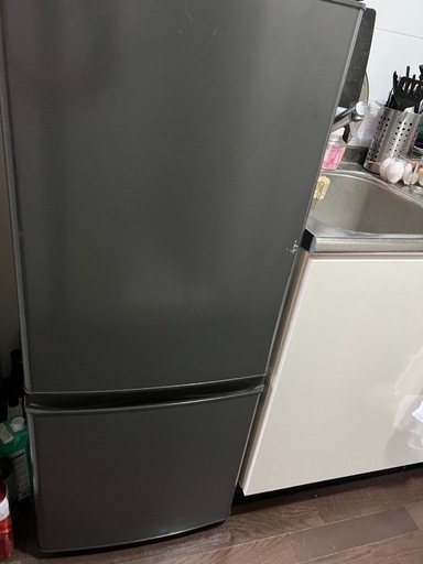【美品】【2024年製】三菱電機冷蔵庫MR-P15J-H [マットチャコール]