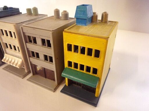 現状品 Nゲージ ストラクチャー 建物 ジオラマ 三階建てビル 4個セット 中古 札幌市東区 新道東店