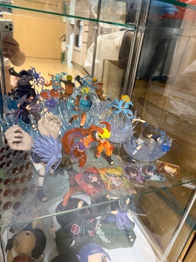 ナルト　フィギュアガラス棚セット