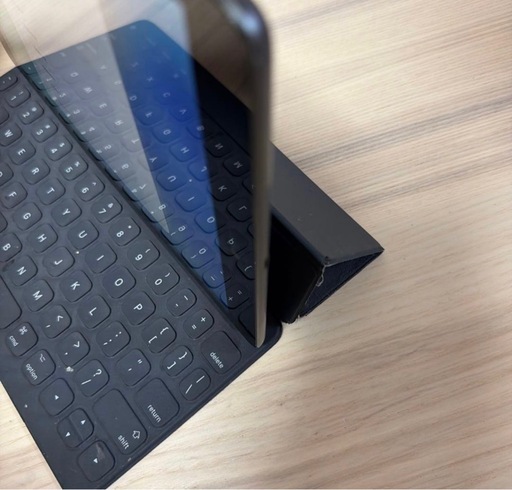 iPad 第9世代 Wi-Fiモデル 64GB スペースグレイ　& Smart Keyboard セット