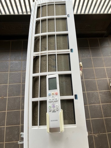 エアコン10畳用  IRR-2823 IUF-2823　【2025年購入・美品】アイリスオーヤマ エアコン 10畳用 使用10回程度 