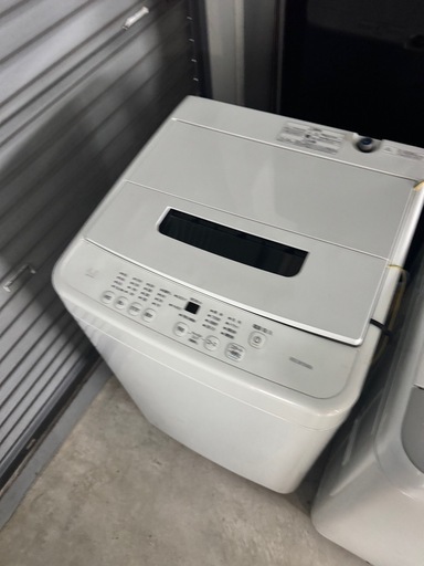 2022年製アイリスオーヤマ　IAW-T451 全自動洗濯機 4.5kg ホワイト