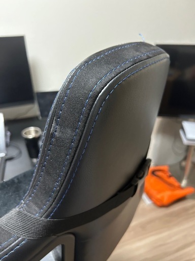     noblechairs ゲーミングチェア