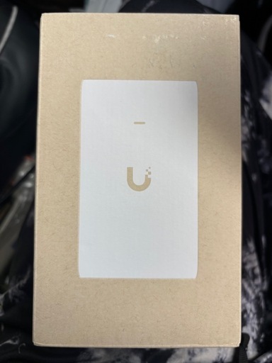 Ubiquiti Networks 10GbE 60W PoE++アダプター