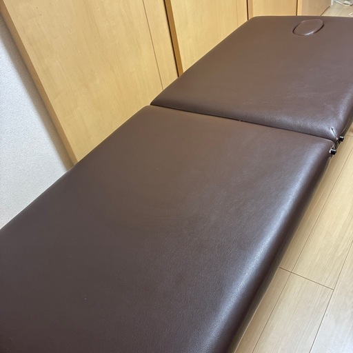 折りたたみ　マッサージベッド