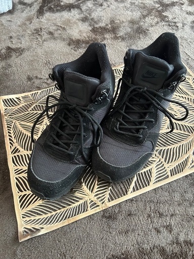 ᕷ‪”‬✩.*˚NIKE ハイカットスニーカー