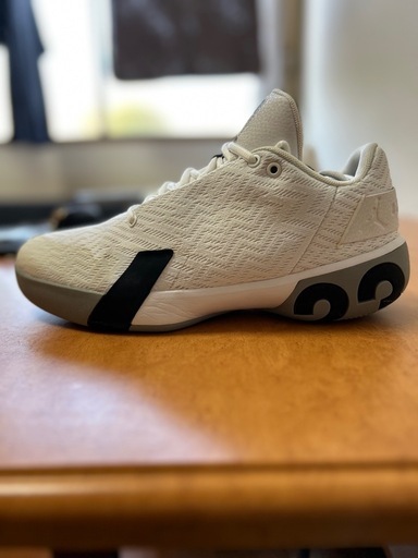 【美品】NIKE JORDAN ULTRA FLY 3 LOW（ジョーダン ウルトラフライ 3 ロー）