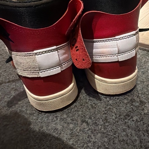 NIKE AIR JORDAN 1 RETRO HIGH OFF-WHITE Chicago