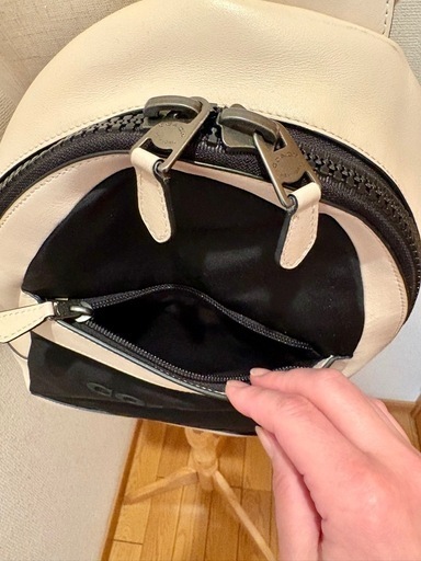 ✨超美品✨コーチcoach ボディバッグ男女兼用