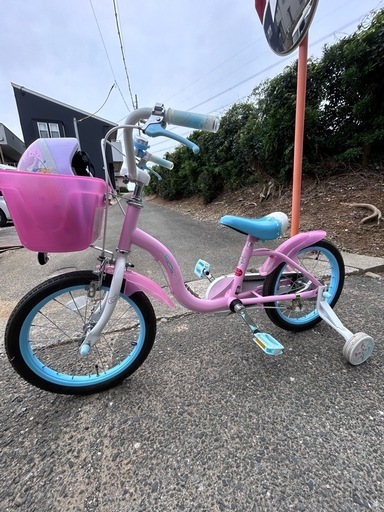 プリキュア　自転車　16インチ　補助輪付き