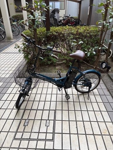 電動自転車　付属品完品、折りたたみ可能