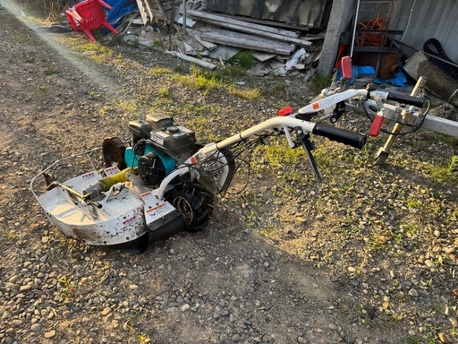 クボタ　GC704RD ウィングモア　ローリングモア　草刈機　あぜ草刈　畦草　畦道