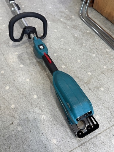 マキタ　makita 草刈機　伐採　剪定　中古　【20557856】