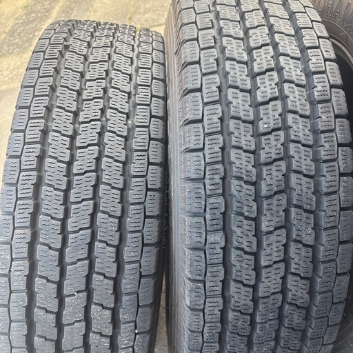 205/70R16 ヨコハマスタッドレス2024年　4本