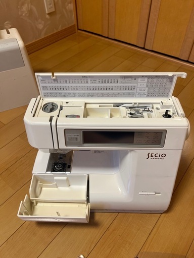 
ジャノメ　家庭用ミシン　