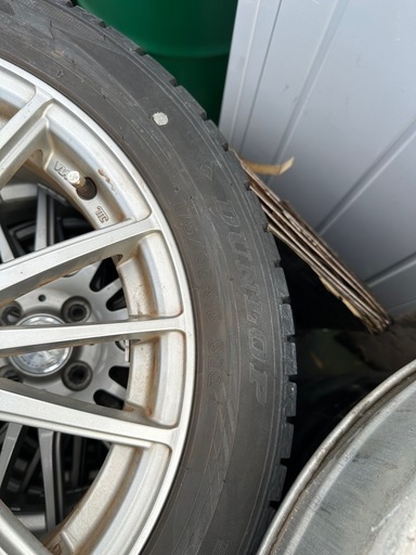 スタッドレスタイヤ175/60R 16