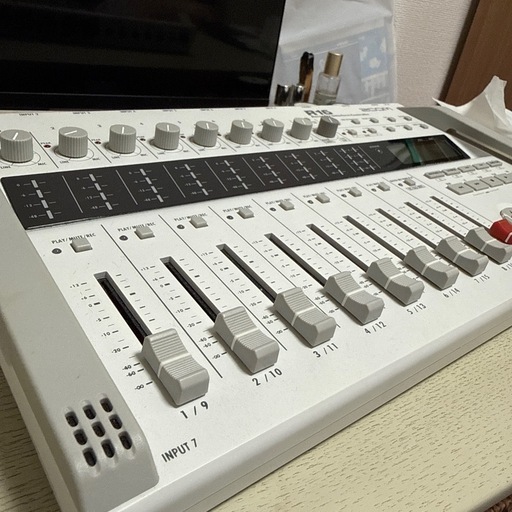ZOOM R16 マルチトラックレコーダー 本体