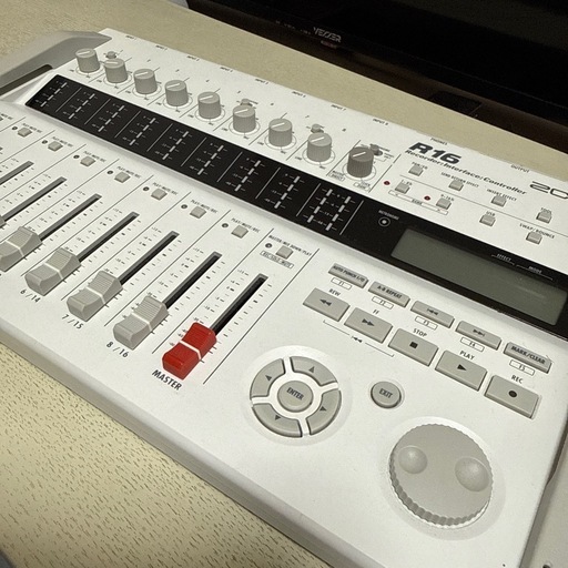 ZOOM R16 マルチトラックレコーダー 本体