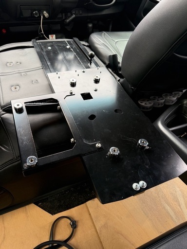 ハイエース コンソールBOXスライドレール