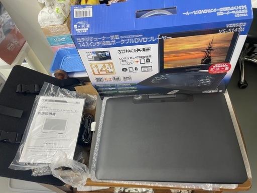 VERSOS VS-S141M 14.1インチ 地デジ搭載 ポータブルDVDプレーヤー 箱説 