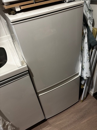 ☆ジモティ割あり☆ SHARP 冷蔵庫 137L 17年製 動作確認／クリーニング 