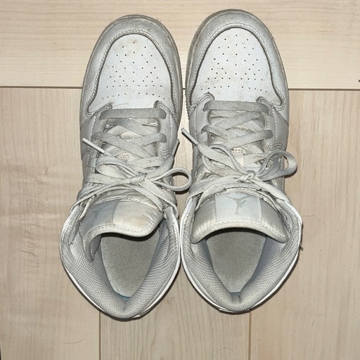 NIKE