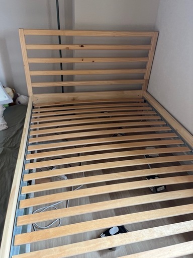 IKEA セミダブル ベッドフレーム