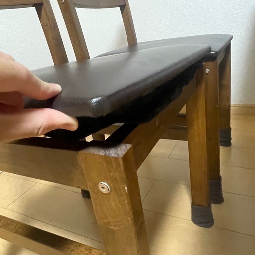 【引渡し先決定】【ご近所配送可】4人掛けダイニングテーブルセット110cm×70cm